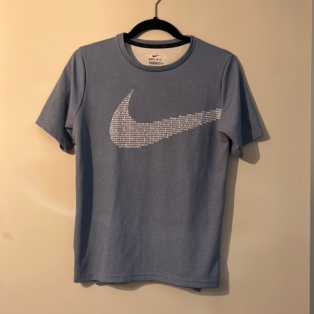 Nike Dri-Fit t-shirt. Youth XL. Light blue. New without tags